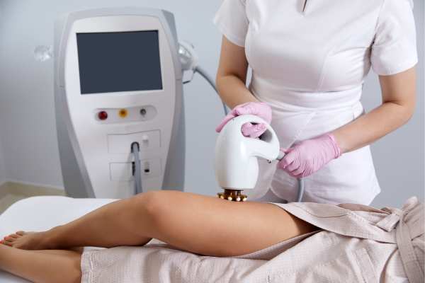 Book your outer thighs treatment Broxburn today!